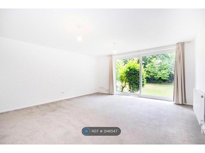 1 Bedroom Flat To Rent In Turner Road, Hornchurch, RM12