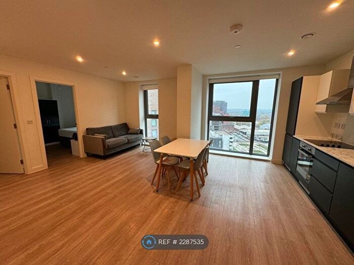 2 Bedroom Flat To Rent In Salford, Salford, M3