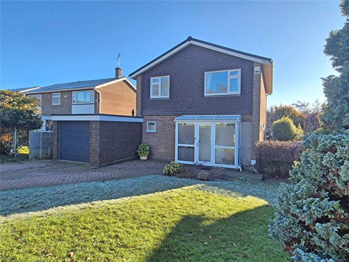 3 Bedroom Detached House For Sale In Rowan Drive, Christchurch, Dorset, BH23