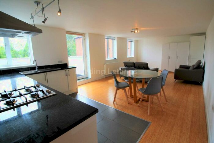 1 Bedroom Apartment To Rent In South View Avenue, Caversham, RG4
