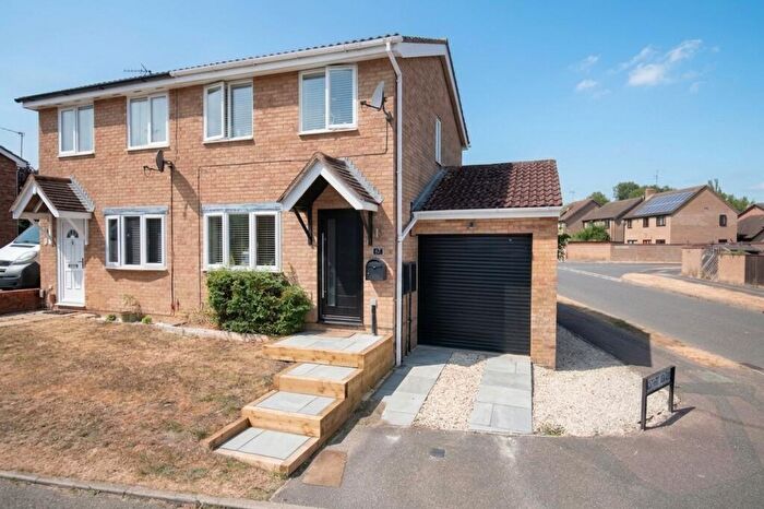 2 Bedroom Semi-Detached House For Sale In Medway Drive, Wellingborough, NN8