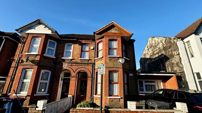 5 Bedroom Semi Detached House For Sale In Lady Margaret Road, Southall, UB1