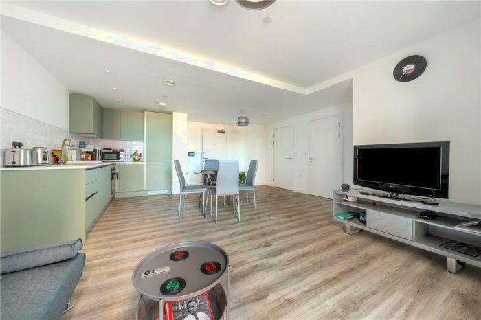 1 Bedroom Apartment To Rent In Calibra Court, Kimpton Road, Luton, LU2