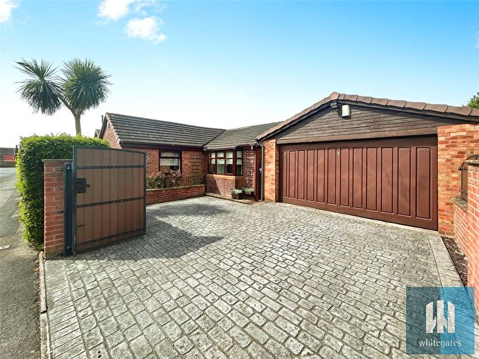 4 Bedroom Bungalow For Sale In Lowfield Road, Hemsworth, Pontefract, West Yorkshire, WF9