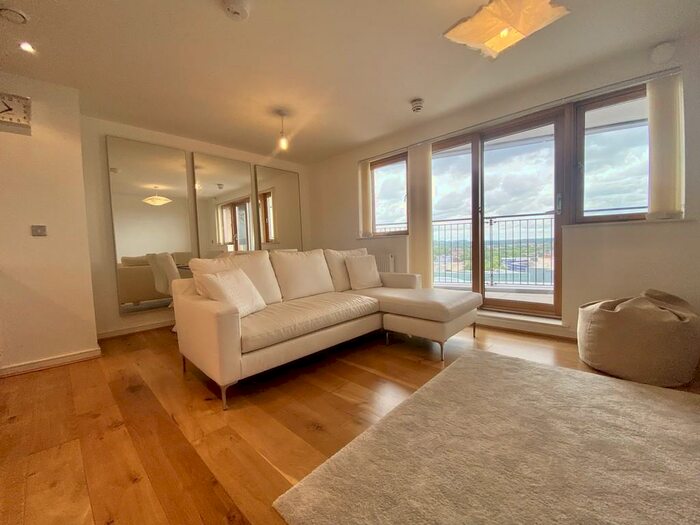 2 Bedroom Apartment To Rent In Cabot Circus, Eclipse, BS1