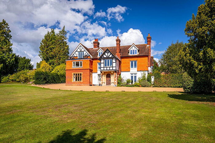 2 Bedroom Apartment For Sale In Polsted Lane, Compton, Guildford, GU3