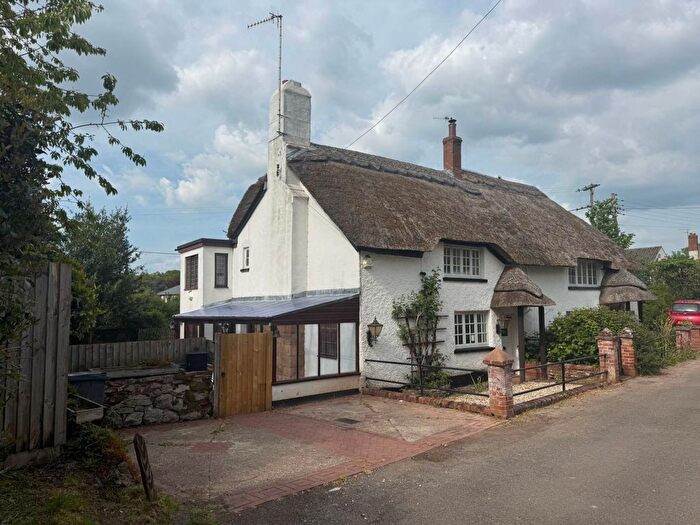 3 Bedroom Cottage For Sale In The Avenue, Exton, EX3