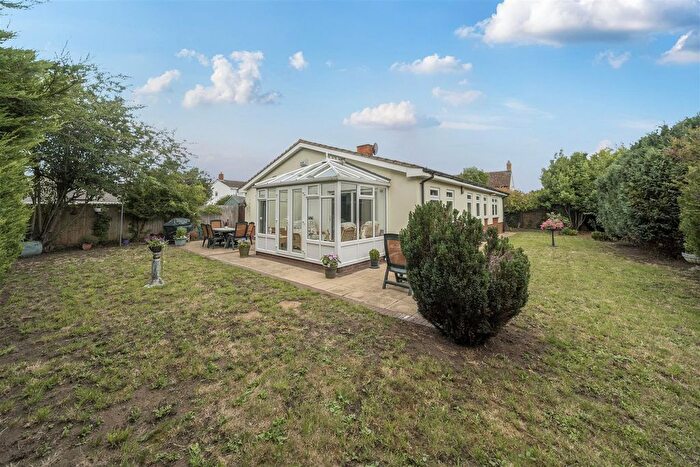 3 Bedroom Detached Bungalow For Sale In Silver Street, Great Barford, MK44