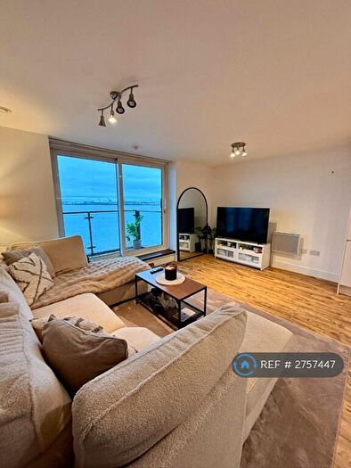 2 Bedroom Flat To Rent In Prospect Place, Cardiff Bay, CF11