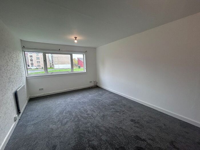 2 Bedroom Flat To Rent In Calder Gardens, Edinburgh, EH11