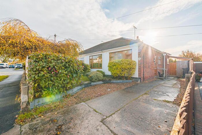 2 Bedroom Semi-Detached Bungalow For Sale In Marshlands Road, Little Neston, Neston, CH64