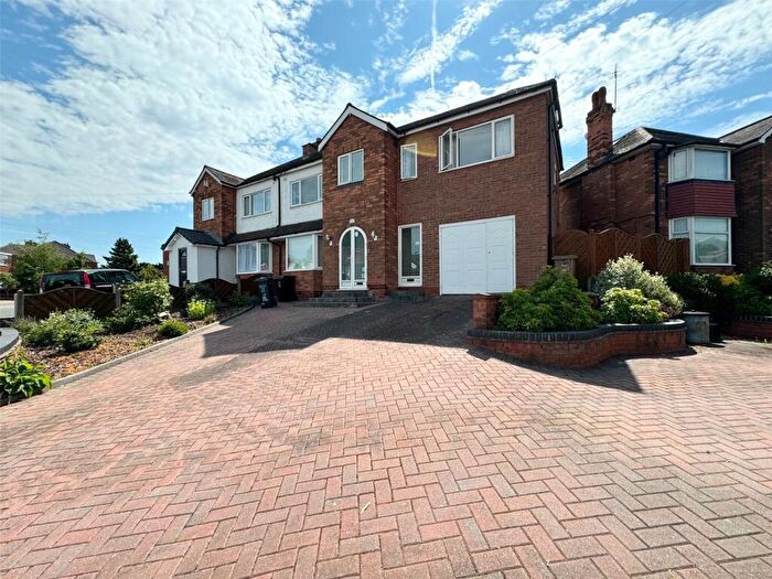 4 Bedroom Semi-Detached House For Sale In Coverdale Road, Solihull, West Midlands, B92