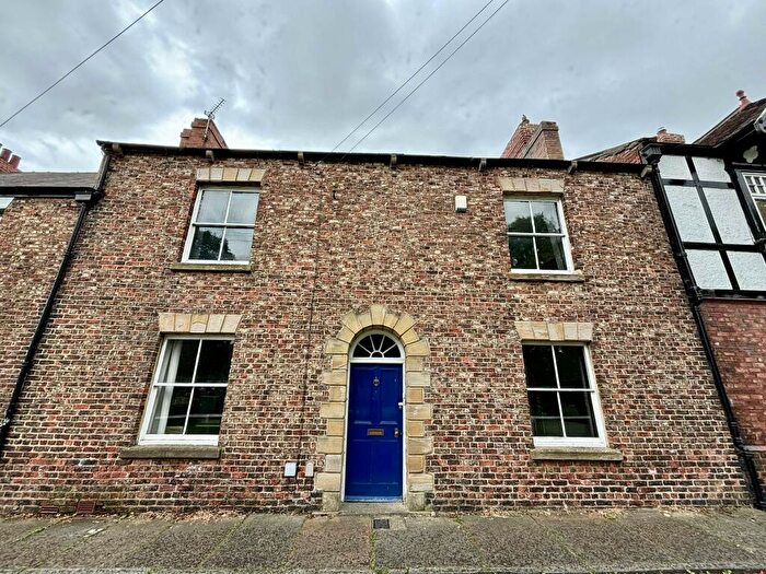 6 Bedroom House To Rent In Gilesgate, Durham, DH1
