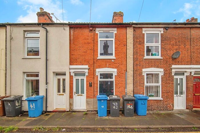 2 Bedroom Terraced House For Sale In Dillwyn Street, Ipswich, IP1