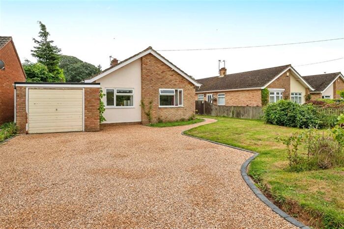 3 Bedroom Detached Bungalow For Sale In Smugglers Lane, Reepham, Norwich, NR10