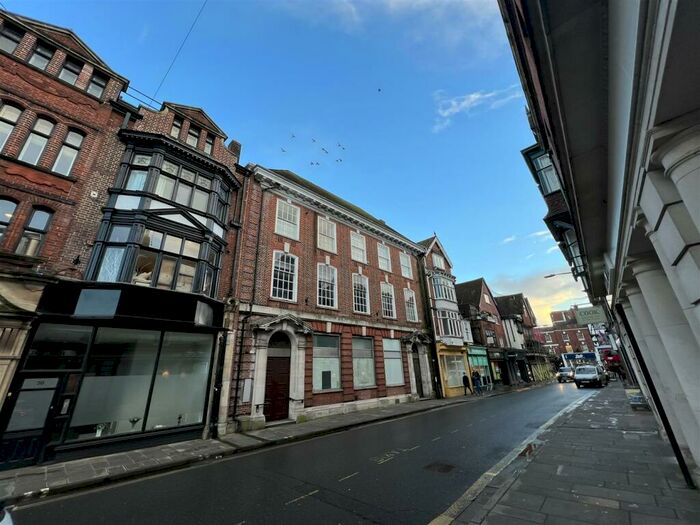 3 Bedroom Penthouse To Rent In Milford Street, Salisbury, SP1