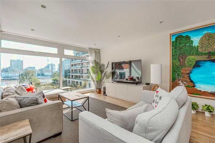 3 Bedroom Flat To Rent In Courtyard House, Lensbury Avenue, SW6