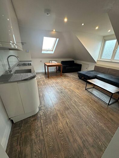 1 Bedroom Flat To Rent In Sunningfields Road, London, NW4
