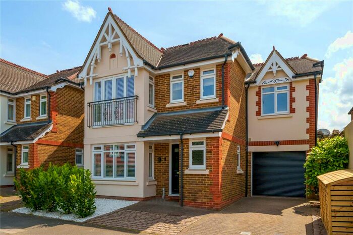 4 Bedroom Link Detached House To Rent In Anderson Road, Weybridge, KT13