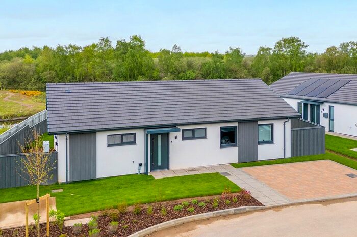 3 Bedroom Detached Bungalow For Sale In The View, Burton Waters, LN1