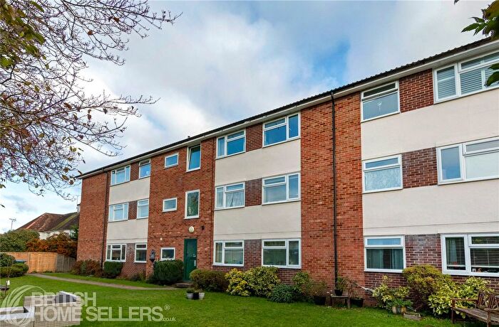1 Bedroom Flat For Sale In London Road, Riverhead, Sevenoaks, Kent, TN13