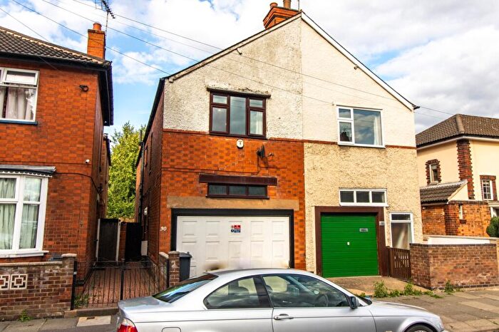 4 Bedroom Semi-Detached House For Sale In Evesham Road, Leicester, LE3