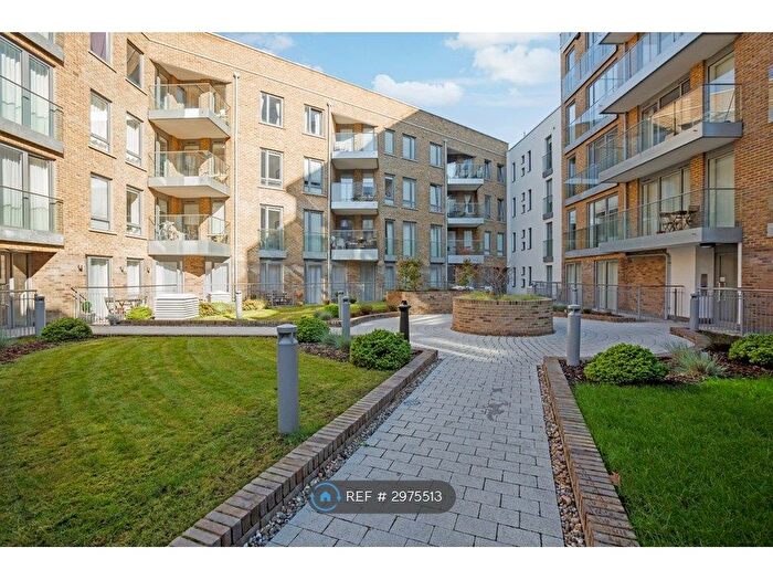 3 Bedroom Flat To Rent In St Annes St, London, E14