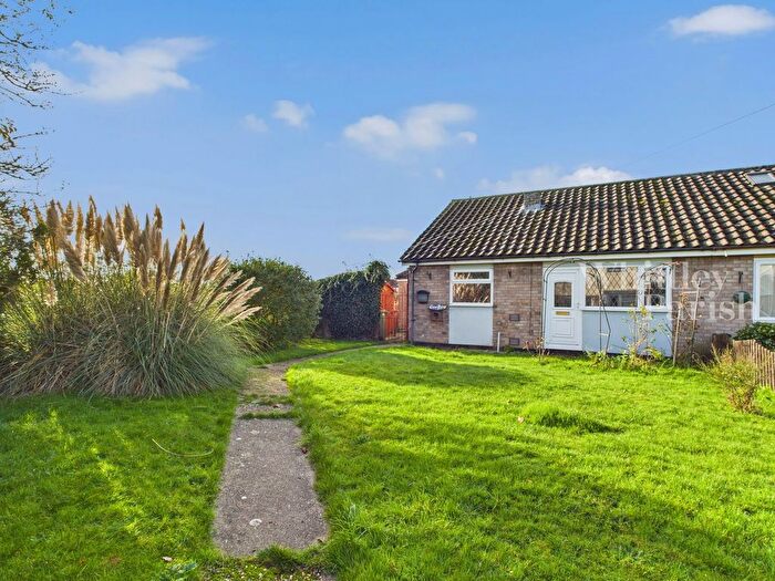 2 Bedroom Semi-Detached Bungalow For Sale In Chestnut Road, Dickleburgh, Diss, IP21