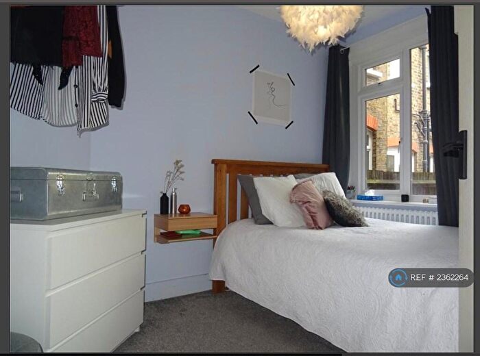 1 Bedroom Flat To Rent In Trundleys Road, London, SE8