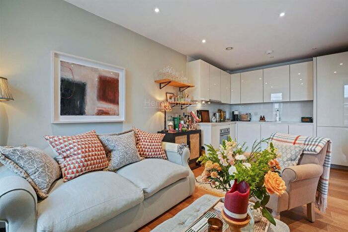 1 Bedroom Flat For Sale In Clift House, London, N1