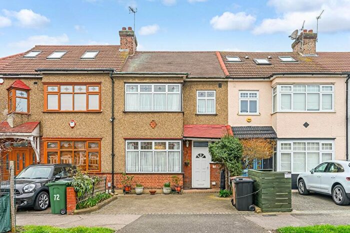 3 Bedroom House For Sale In Brook Crescent, Chingford, E4