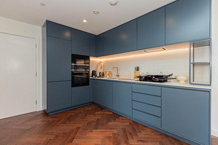 3 Bedroom Apartment To Rent In Claremont Road, London, NW2