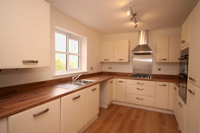 4 Bedroom Town House To Rent In College Green, Penryn TR10