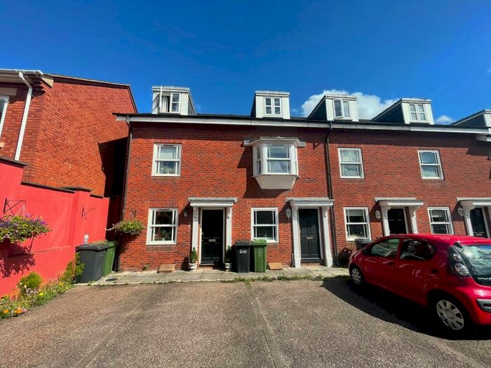 4 Bedroom House To Rent In Sivell Mews, Exeter - Zero Deposit Option Available, EX2