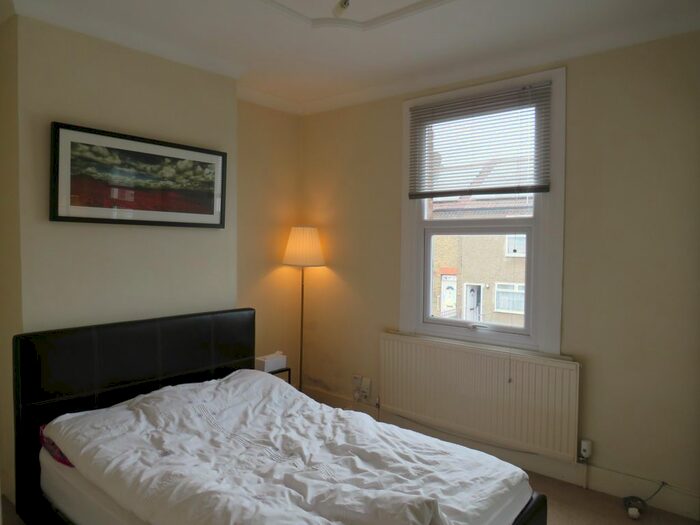 3 Bedroom Terraced House To Rent In Oak Road, Grays, RM17