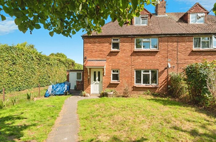 2 Bedroom Flat For Sale In Wallis Field, Corseley Road, Groombridge, Tunbridge Wells, TN3