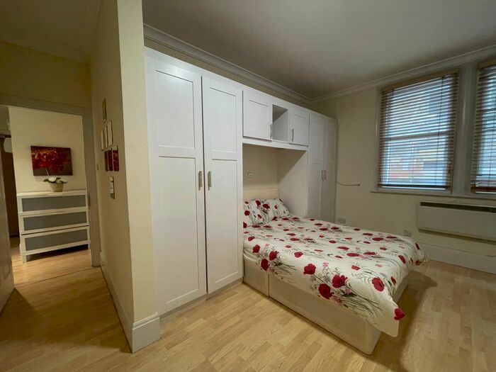 1 Bedroom Flat To Rent In White Horse Street, London, W1J