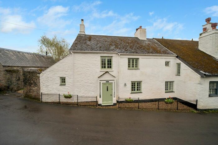 3 Bedroom Semi-Detached House For Sale In Broadhempston, Totnes, TQ9