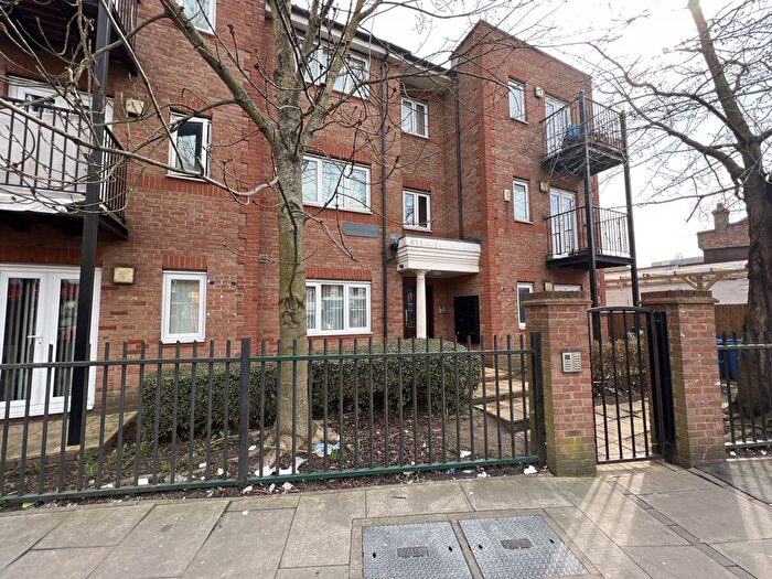 Studio To Rent In Coldharbour Lane, Hayes, UB3