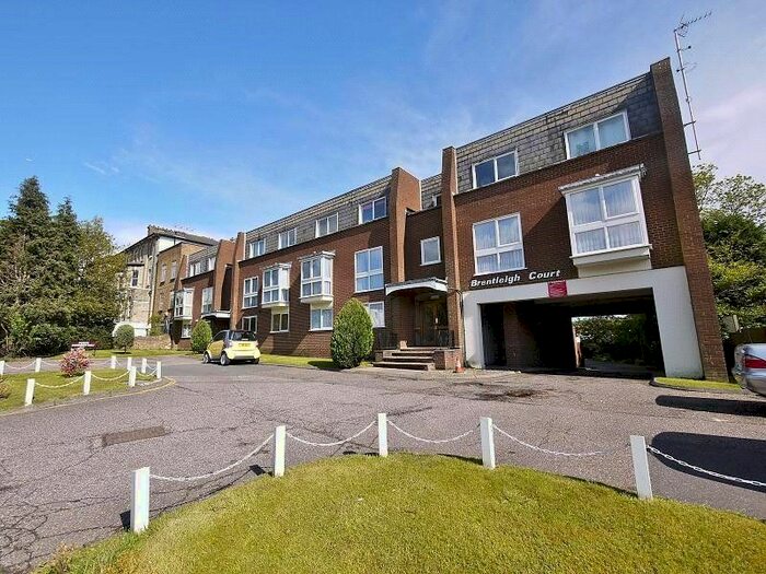 2 Bedroom Flat To Rent In Brentleigh Court, London Road, Brentwood, Essex CM14