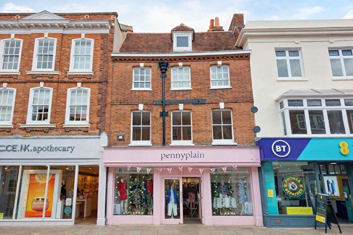 3 Bedroom Maisonette To Rent In East Street, Chichester, PO19