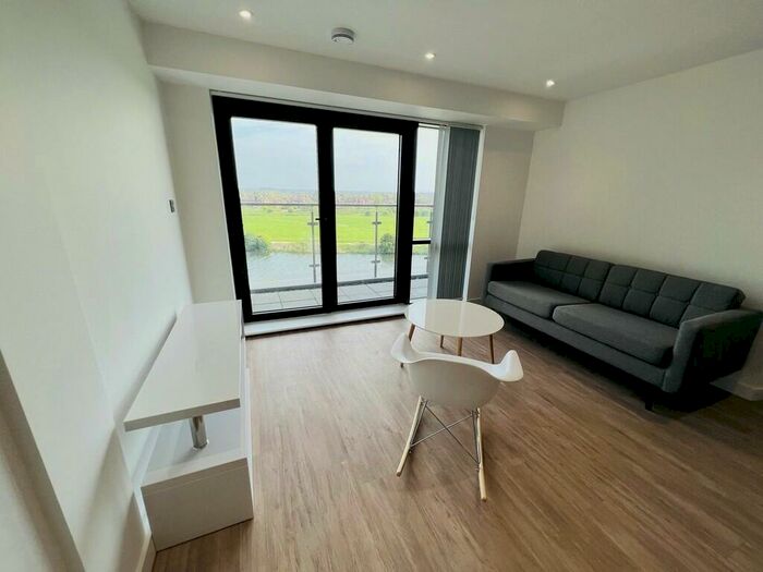 2 Bedroom Apartment To Rent In Trent Lane, Nottingham, NG2