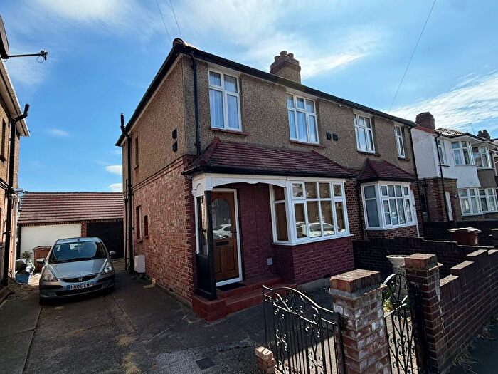 3 Bedroom Semi-Detached House For Sale In Buckingham Avenue, Feltham, TW14