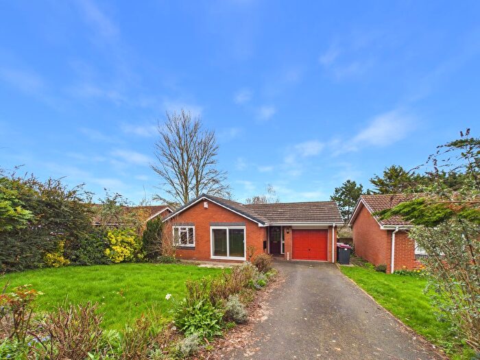 3 Bedroom Detached Bungalow For Sale In Madebrook Close, Sutton Hill, Telford, Shropshire., TF7