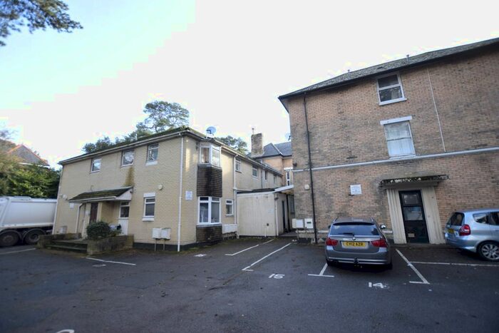 4 Bedroom Flat To Rent In Manor Road, Bournemouth, BH1