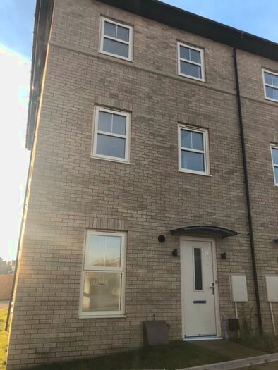 1 Bedroom Town House To Rent In The Hawthorns, Pontefract WF8