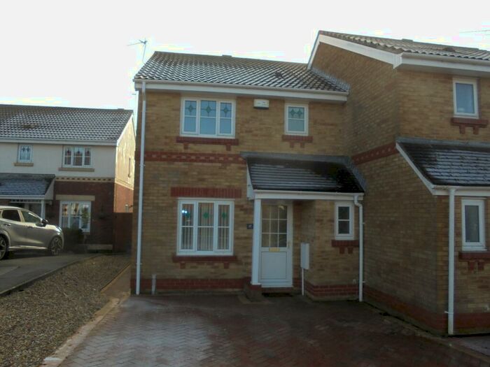 3 Bedroom Semi-Detached House To Rent In Bryn Gorsedd, Litchard, Bridgend., CF31