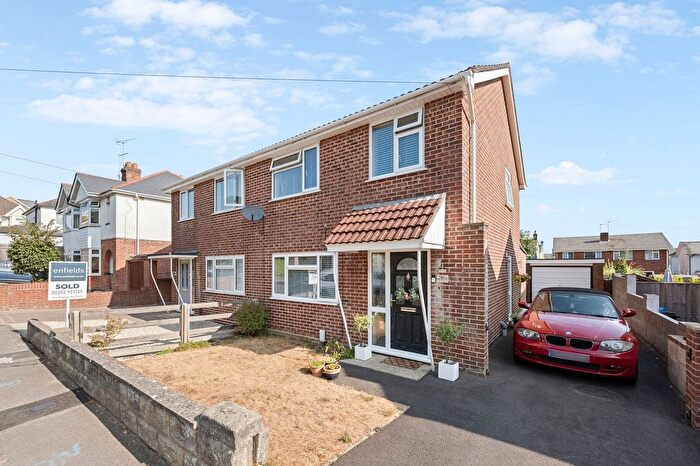3 Bedroom Semi Detached House For Sale In Glencoe Road, Poole, BH12