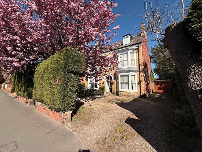 5 Bedroom Detached House For Sale In South Street, Cottingham, HU16