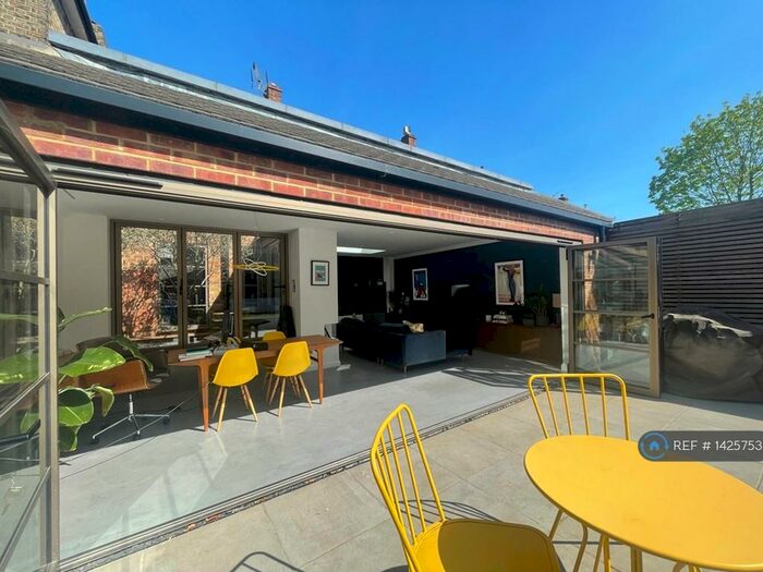 2 Bedroom Semi-Detached House To Rent In Avondale Rise, London, SE15